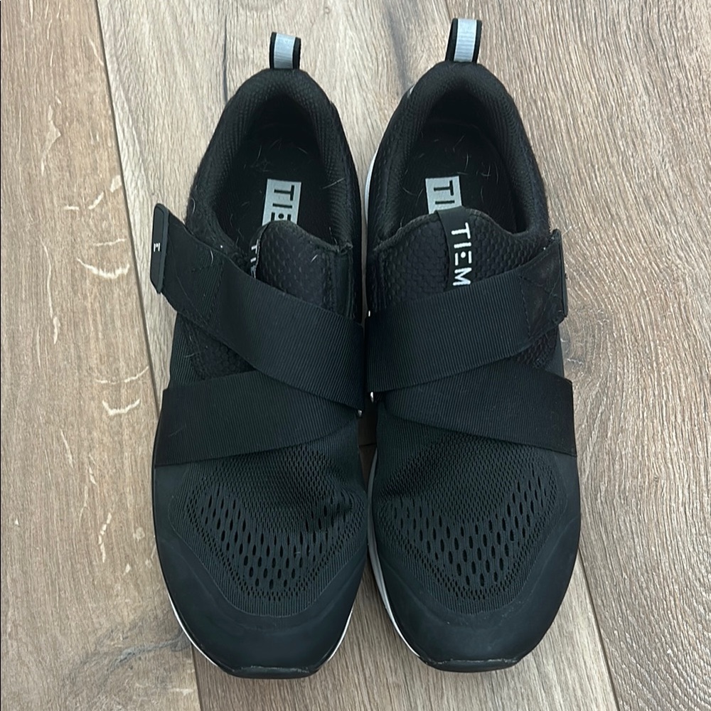 Tiem Women’s Spin Shoes Black Size 10
